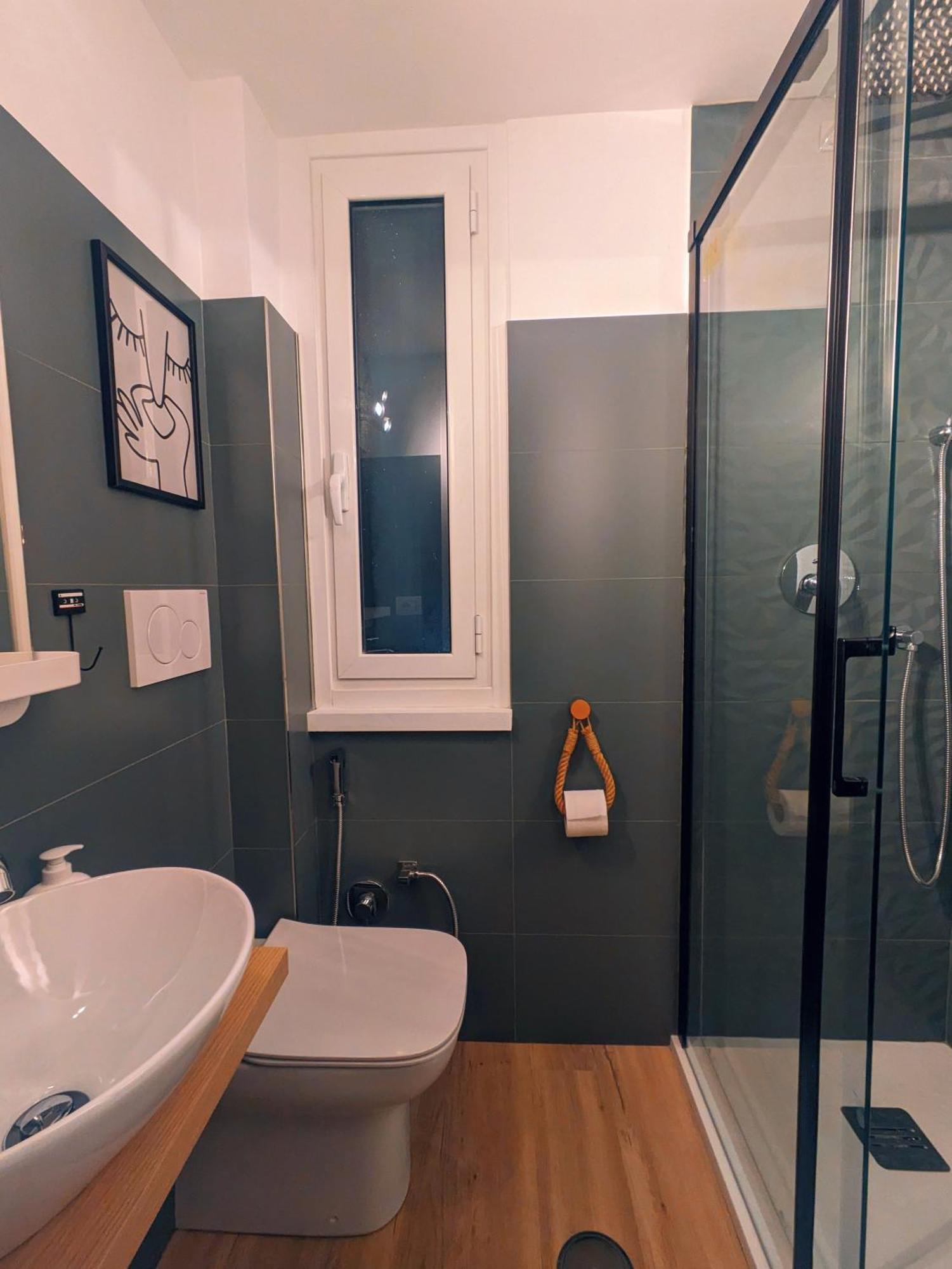 Apartamento Casetta Sole, Superattico Con Terrazzo Vicino San Pietro, New