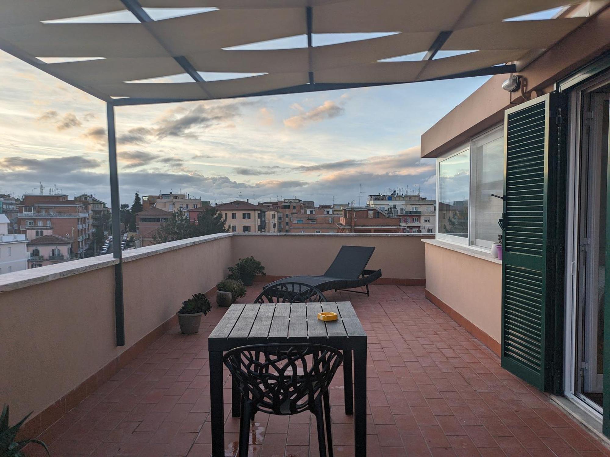 Apartamento Casetta Sole, Superattico Con Terrazzo Vicino San Pietro, New *